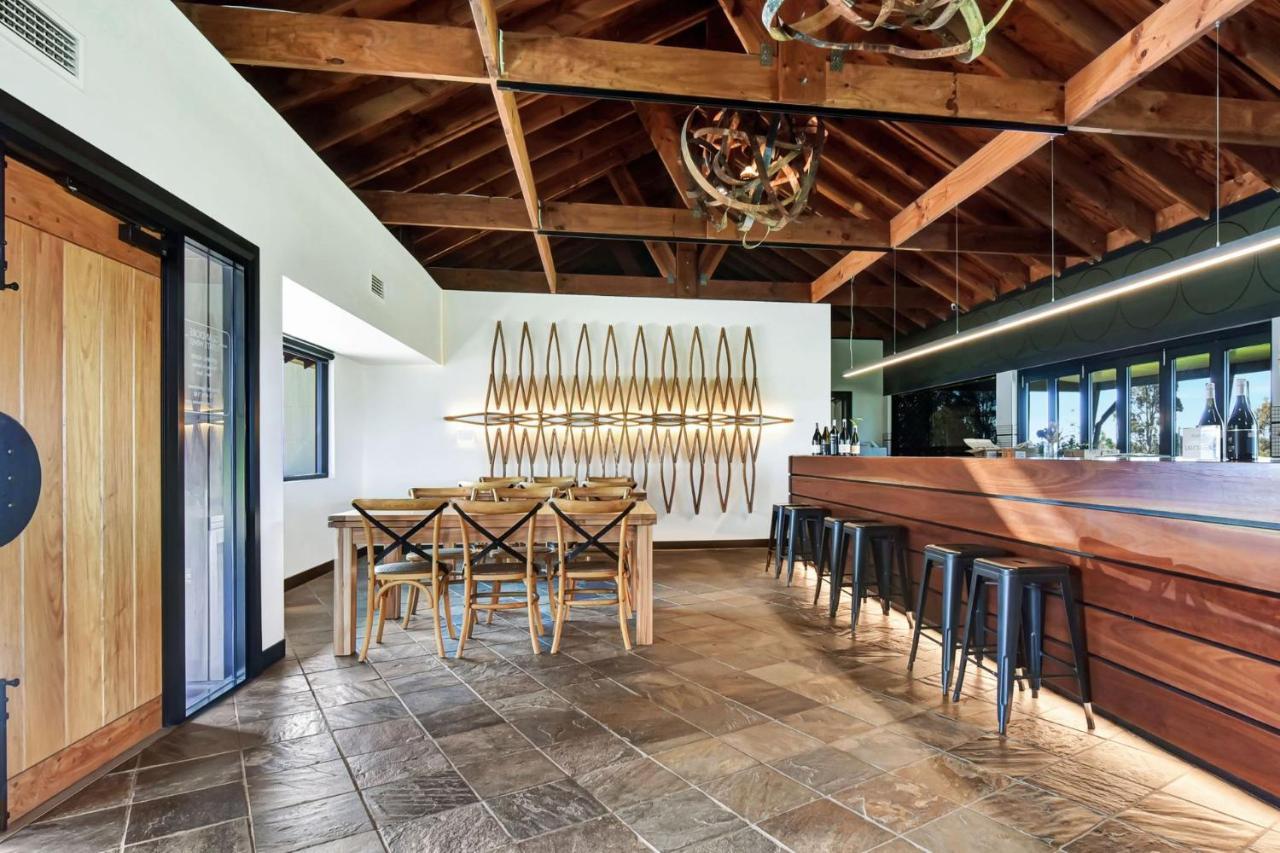 Glandore Vineyard Homestead. Home To A Onsite Cellar Door ポーコルビン エクステリア 写真